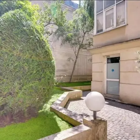 Modern And Huge 3bd For 10 Guests In Le Marais! Paříž