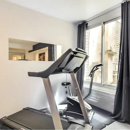 Modern And Huge 3bd For 10 Guests In Le Marais! Paříž